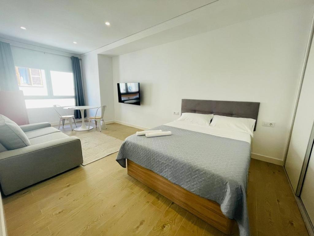 دينايا Pare Pere Rooms الغرفة الصورة